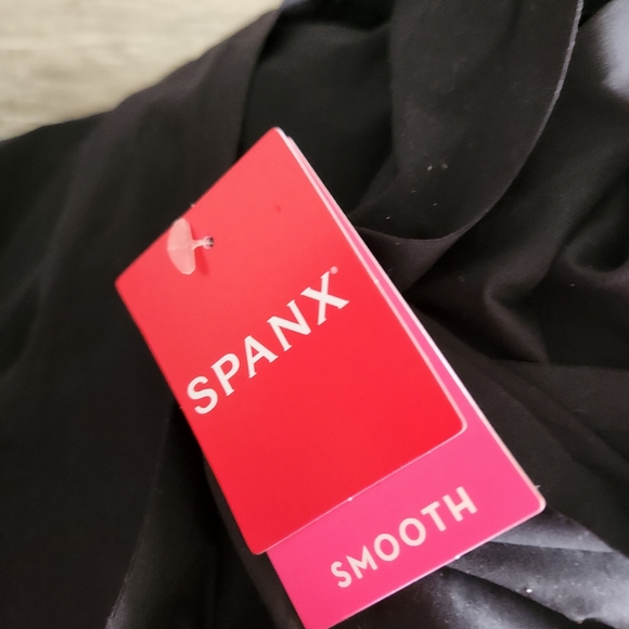 Spanx Thinstincts Smoothing Tank - Picture 3 of 9